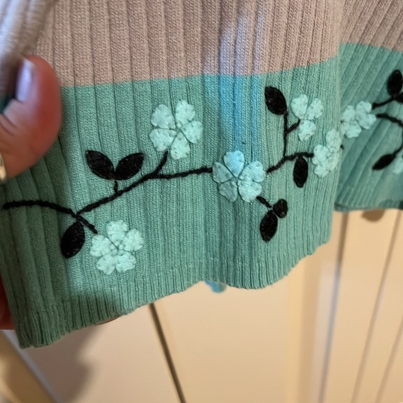 K C Parker Youth Embroidered Sweater - Picture 2 of 3